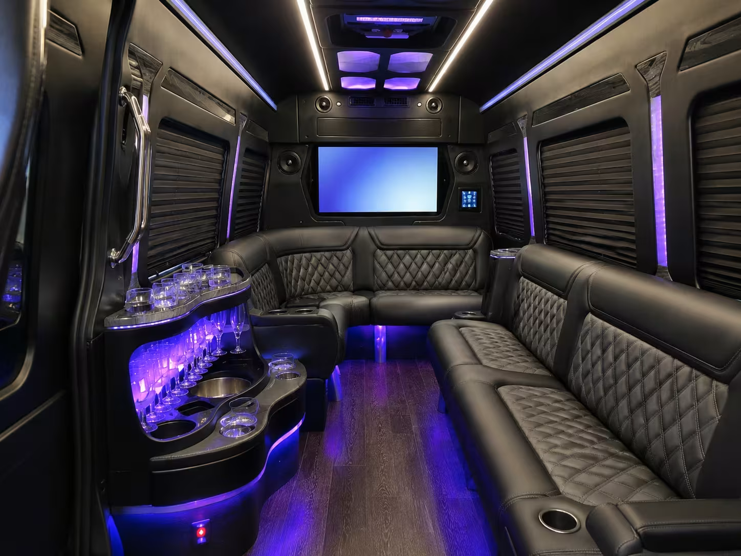 construction and worksite shuttle buses for pittsburg projects