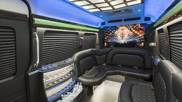 pittsburg sprinter limo rental inside
